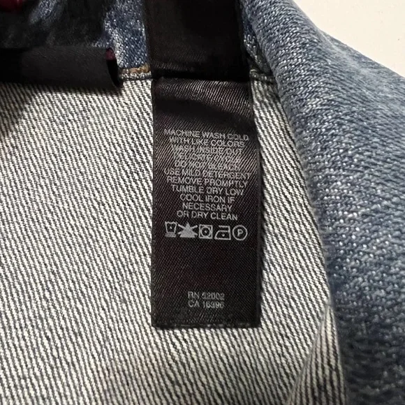 Vintage DKNY Womens Denim Jean Jacket Donna Karan New York Fashion ButtonUp Sz S - Picture 6 of 11